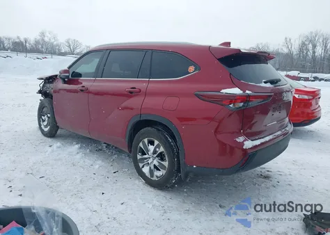 2024 Toyota Highlander Xle z USA, uszkodzony, nr VIN 5TDKDRBH9RS541305